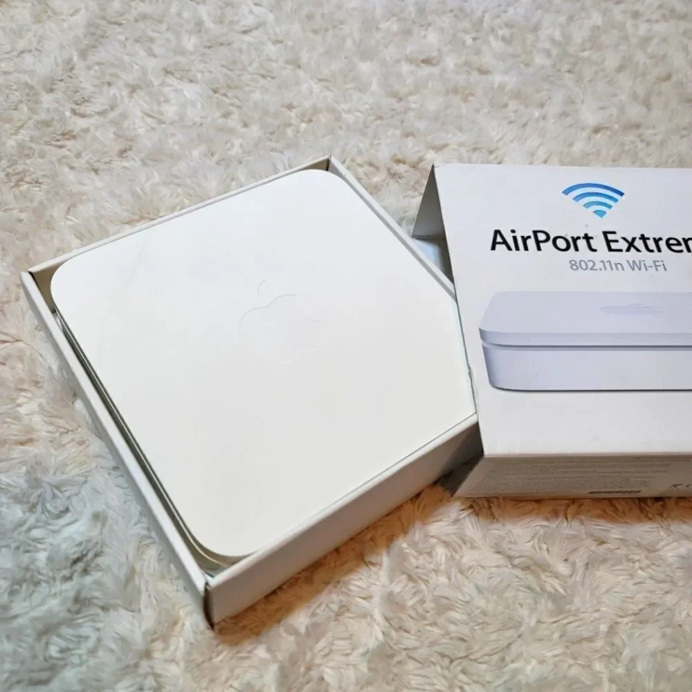 Apple Airport Extreme 802.11n Wi-fi Router Base Station Model No. A1354